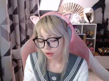 danyelleeyermann — cam show live