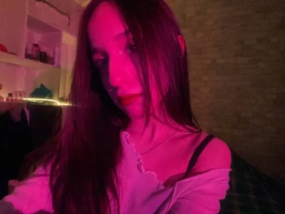 EmilyBlushy — cam show live