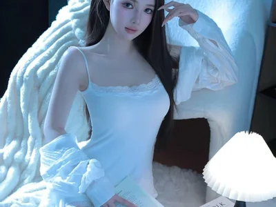 Hazelsomi — cam show live