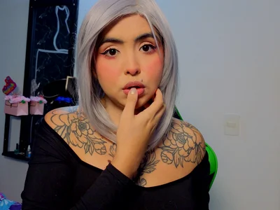 Hinatta-Tatto1 — cam show live