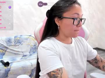 honeyy_beee — cam show live