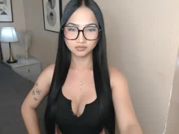 itsyogirlnikki — cam show live