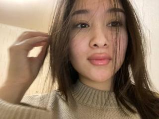 IzettaDingel — cam show live