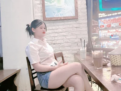 lylyna08 — cam show live