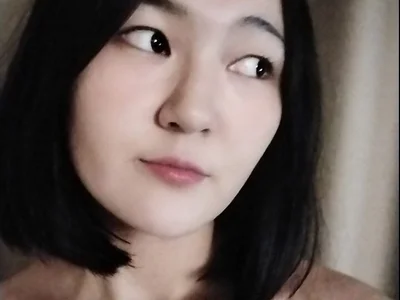 Lyndasilk — cam show live