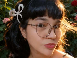 Petitealicia — cam show live