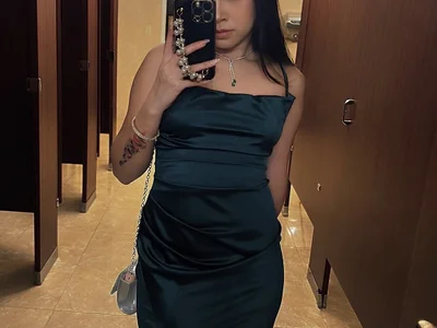 petiteTai — cam show live