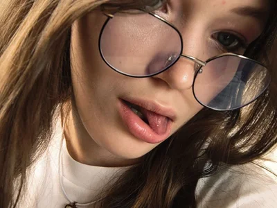 PunyKnee — cam show live