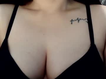 trisha696 — cam show live