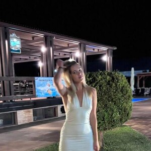 YourBombshell_ — cam show live